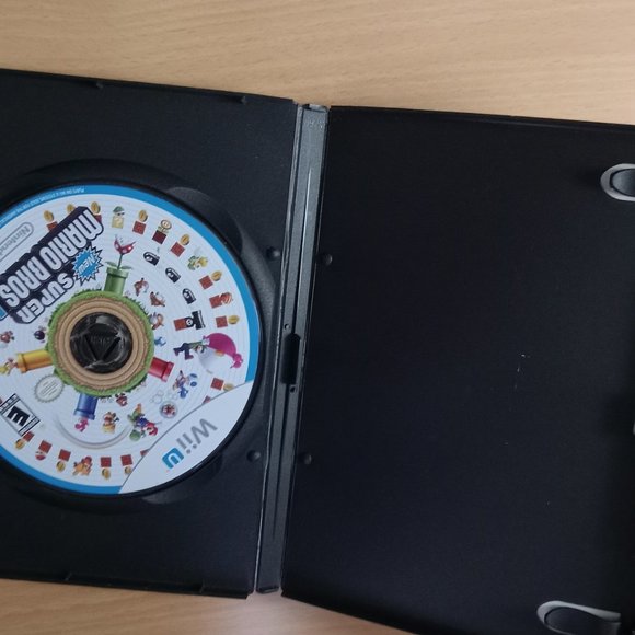 New Super Mario Bros. U Nintendo Wii-U Video Game - Picture 2 of 2